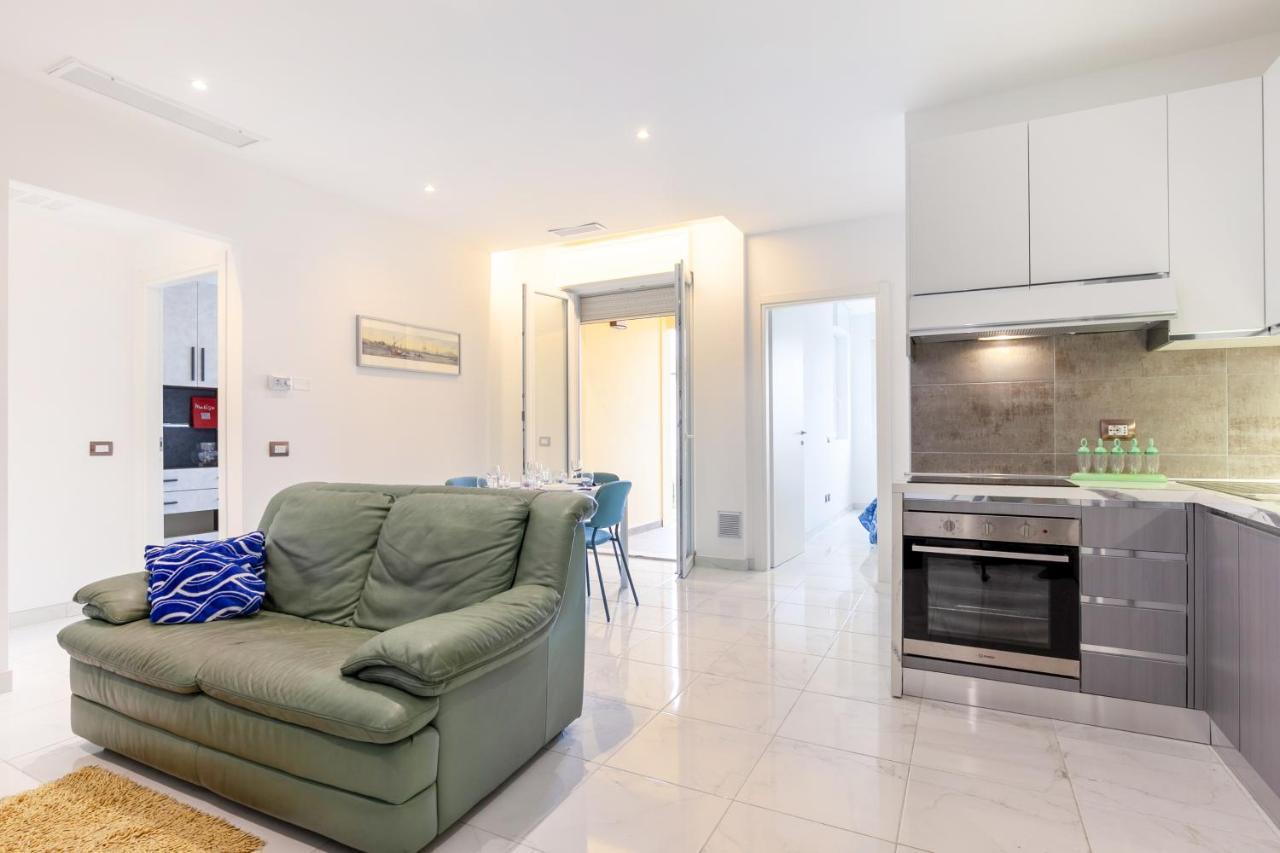 Ferienwohnung Seaside Flat With Swimming Pool And Private Parking Calambrone Exterior foto