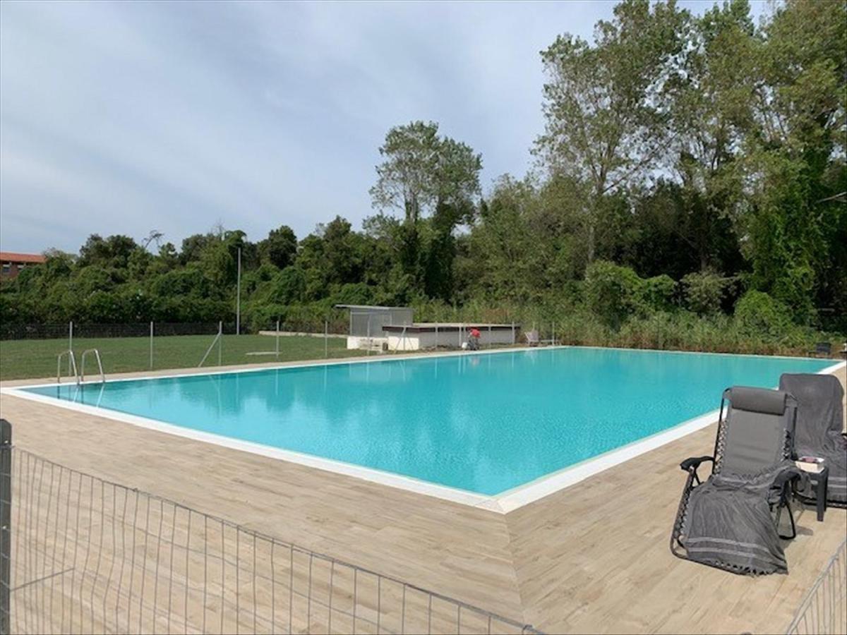 Ferienwohnung Seaside Flat With Swimming Pool And Private Parking Calambrone Exterior foto